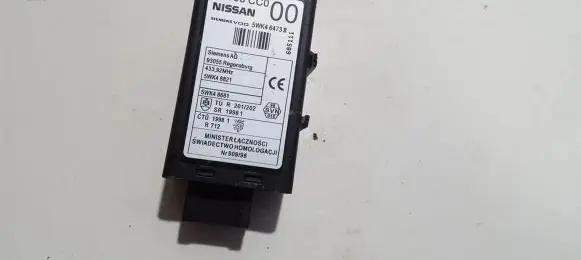 Nissan X-Trail T30 Door control unit/module 28596cc000 5wk46473b