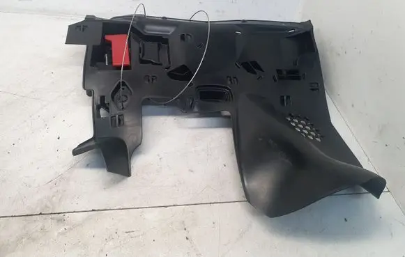 Mercedes-Benz C W204 Dashboard lower bottom trim panel A2046800108