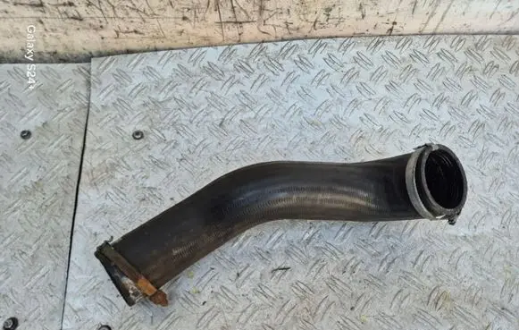 Volvo XC90 Intercooler hose/pipe 31261366