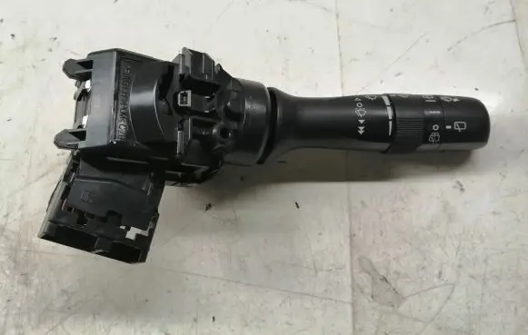 Toyota Avensis T270 Wiper control stalk 8465205190 0521017F525