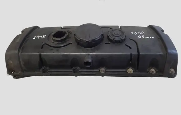 Volkswagen Transporter - Caravelle T5 Rocker cam cover 070103469B