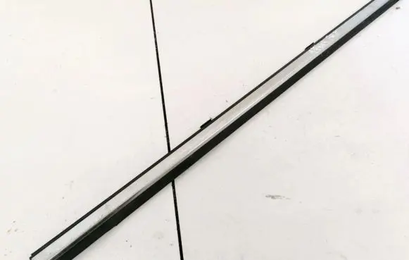 Chevrolet Epica Front door glass trim molding 