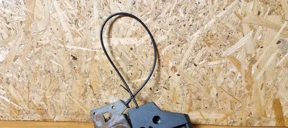 BMW 5 E60 E61 Seat back rest lock catch 52207112864