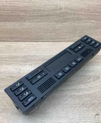 BMW 7 E38 Climate control unit 6901589 35858
