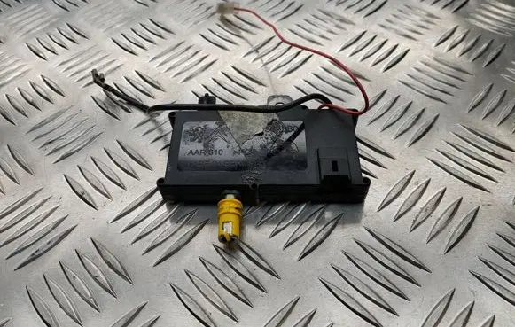 Peugeot 607 Antenna control unit 9687564680