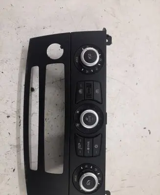 BMW 5 E60 E61 Climate control unit 9161611