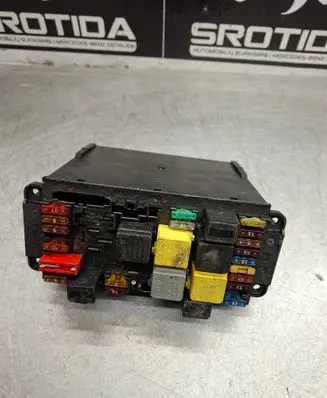 Mercedes-Benz C W203 SAM control unit 2035452801 5DK00848551