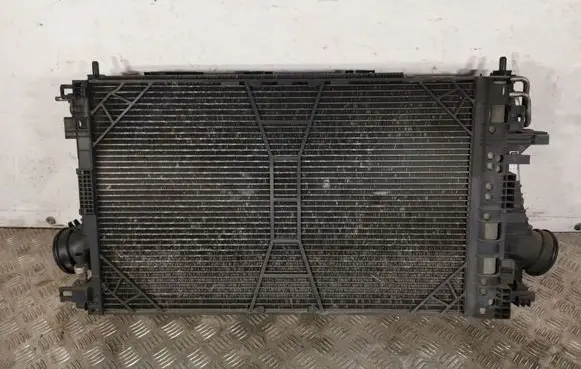 Opel Insignia A Radiator set 13223018 P8658004 R2038004114