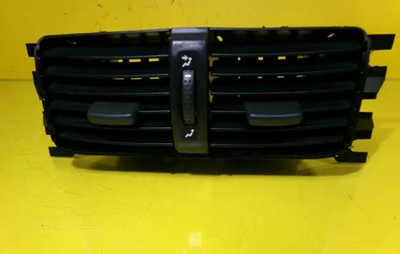 Renault Clio II Dashboard side air vent grill/cover trim 226364