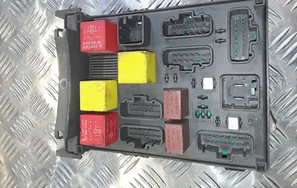 Renault Espace - Grand espace IV Comfort/convenience module 8200004201E 8200283817 518835004