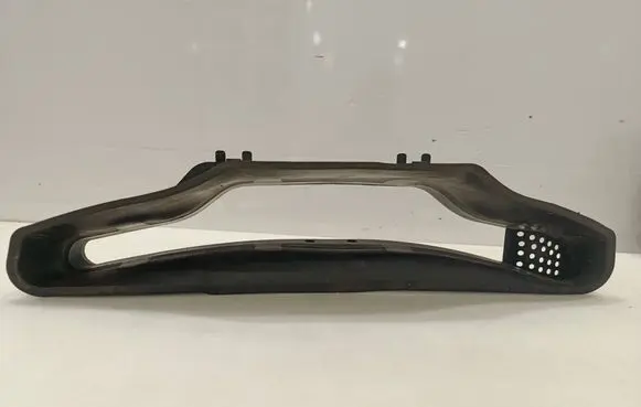 Renault Clio IV Intercooler air guide/duct channel 214B30199R