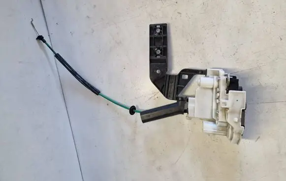 Alfa Romeo 159 Front door lock B792