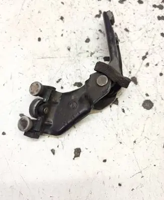Volkswagen Caddy Sliding door middle roller runner 2K0843336A