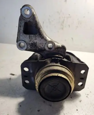 Peugeot 307 Engine mount bracket 9636845880 9636270080 9636583980