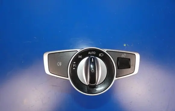Mercedes-Benz C W205 Light switch A2059056500 9J01 10025081