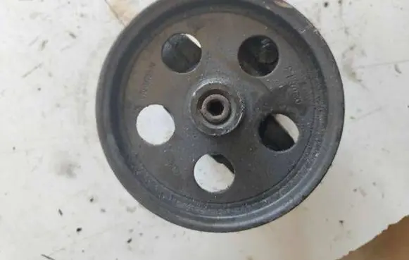 Ford Mondeo Mk III Power steering pump 1S7Q3A733AA