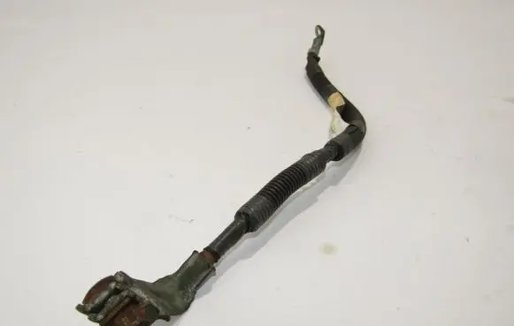 Lexus RX 330 - 350 - 400H Positive cable (battery)