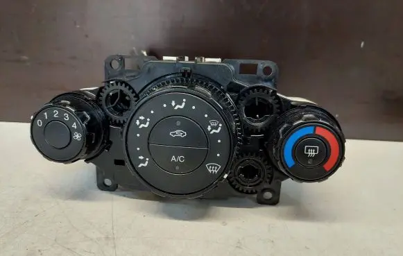 Ford Fiesta Climate control unit 8A6119980CE