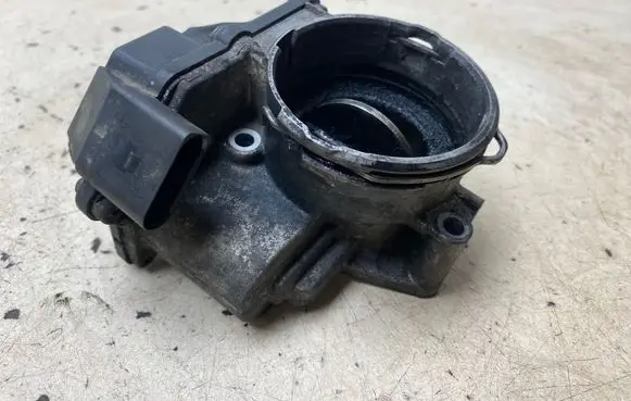Audi A3 S3 A3 Sportback 8P Throttle valve 03G128063A V320