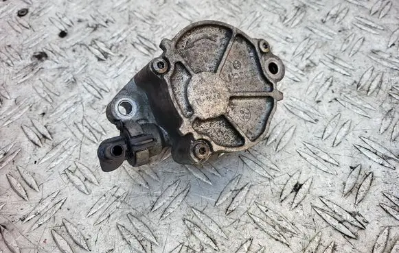 Ford C-MAX I Vacuum pump D1561A