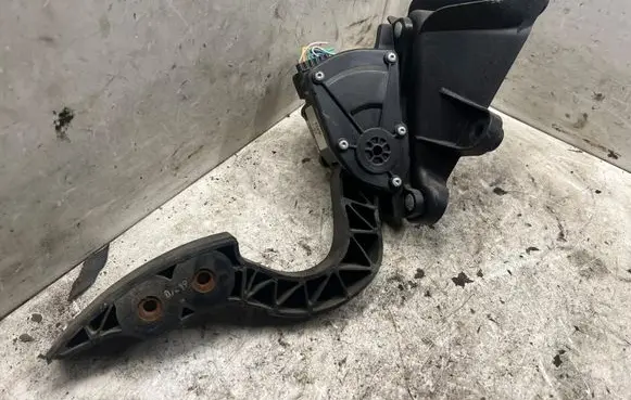 Hyundai Santa Fe Accelerator throttle pedal 0085A3L000