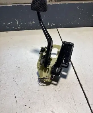 BMW 5 F10 F11 Brake pedal 6782665