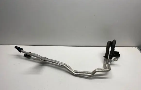 Jaguar XJ X350 Air conditioning (A/C) pipe/hose 6W9318C553AA