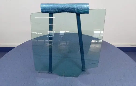 Mazda 2 Rear door window glass