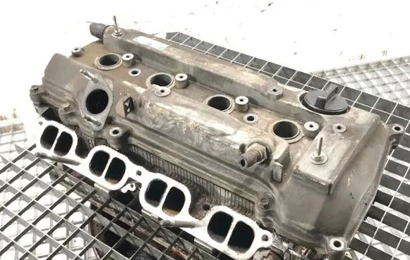 Toyota Avensis T250 Engine head 2AZ-FSE