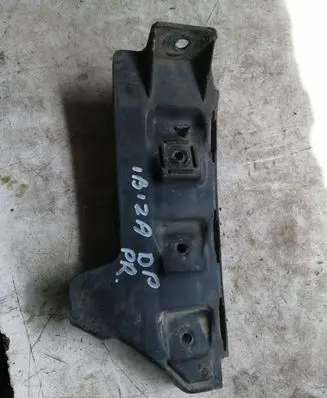 Seat Ibiza III (6L) Front bumper mounting bracket 6L0807184C
