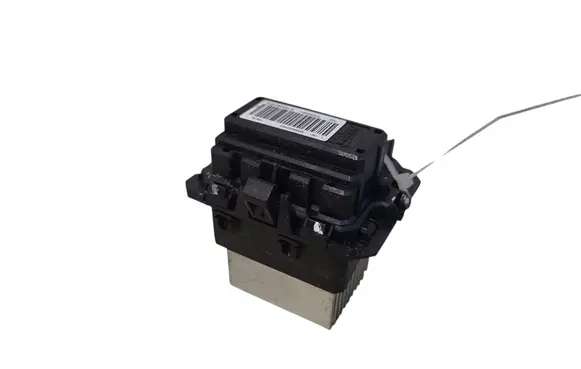 Peugeot 208 Glow plug pre-heat relay 51299065 9802424080