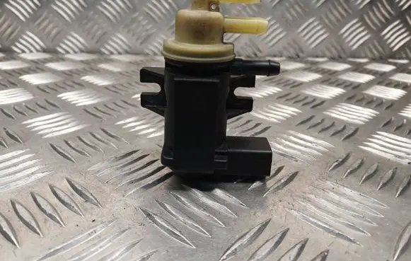 Volkswagen Golf VI Turbo solenoid valve 1K0906627B