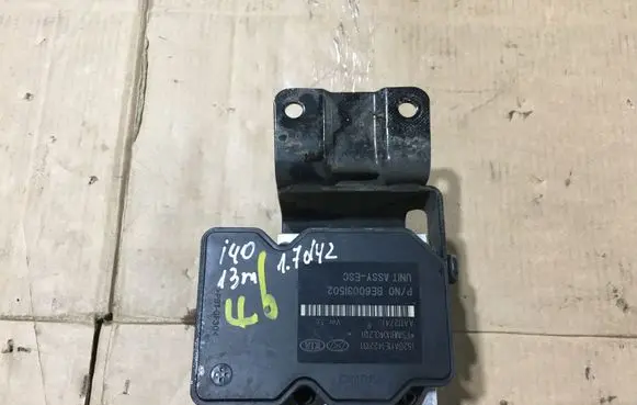Hyundai i40 ABS Pump 589203Z910