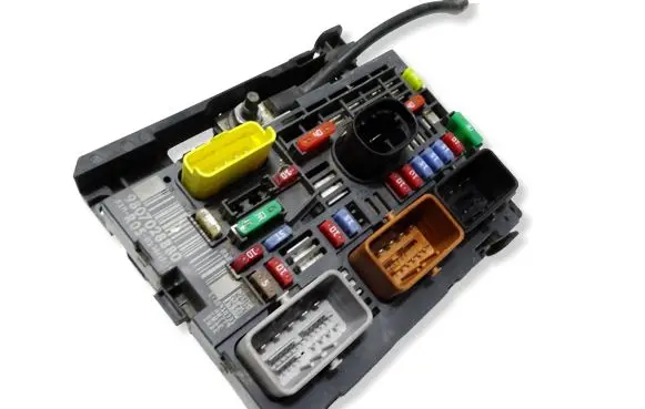 Peugeot Partner BSM Control unit 9807028880