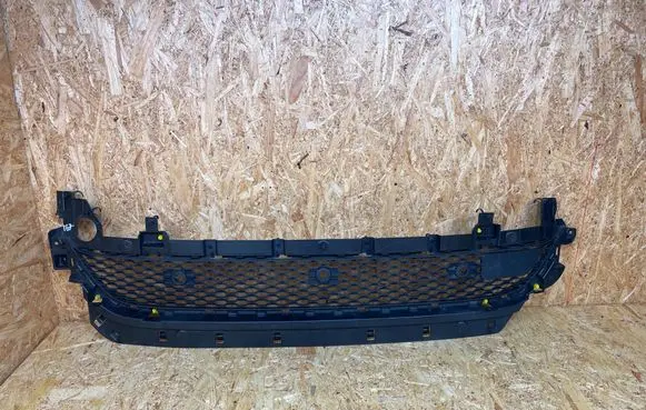 Front bumper lower grill
