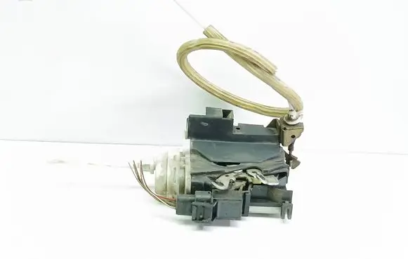 Audi A4 S4 B5 8D Front door lock 8D1837016A