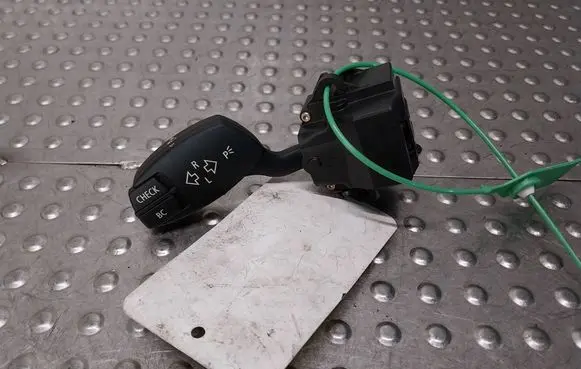 BMW 5 E60 E61 Indicator stalk 6924103I