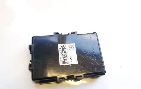 Toyota Avensis T270 Other control units/modules 8969005120