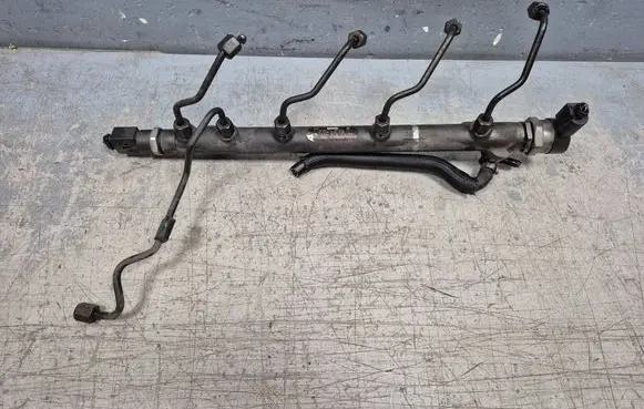 Mercedes-Benz E W211 Fuel main line pipe 6110700395