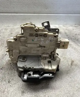 Audi A6 S6 C6 4F Front door lock 4F1837016