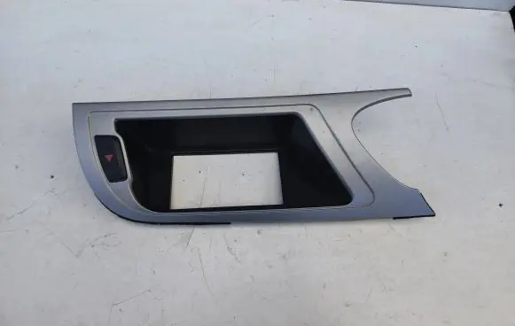 Audi A4 S4 B8 8K Radio/GPS head unit trim 8K1857186