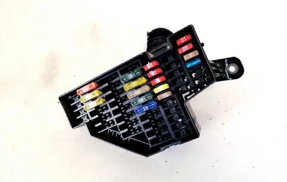 Volkswagen Golf VI Fuse box set
