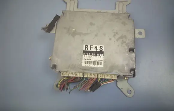 Mazda 323 Engine control unit/module RF4S18881B 2758005091
