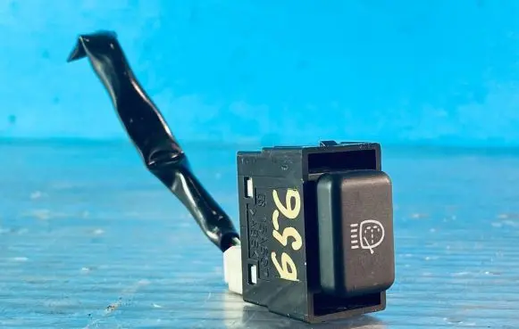 Lexus RX 300 Fog light switch 15A607