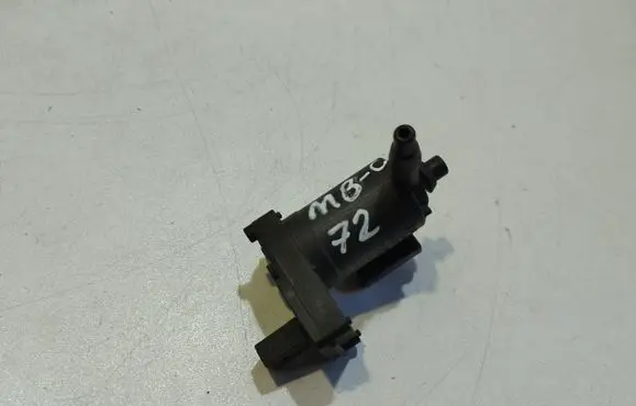 Mercedes-Benz C W203 Turbo solenoid valve A2038000178