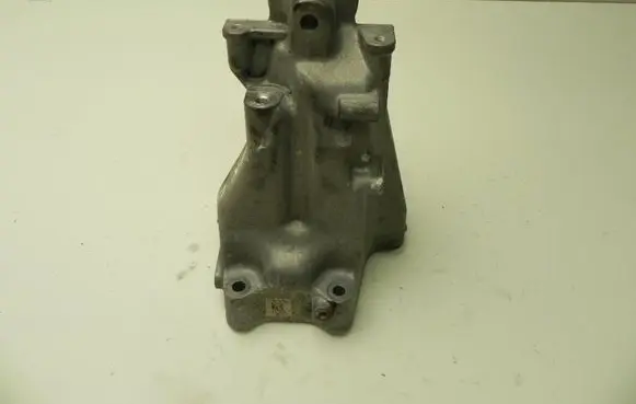 Mercedes-Benz SLK R172 Engine mounting bracket A6512234104 MB1245
