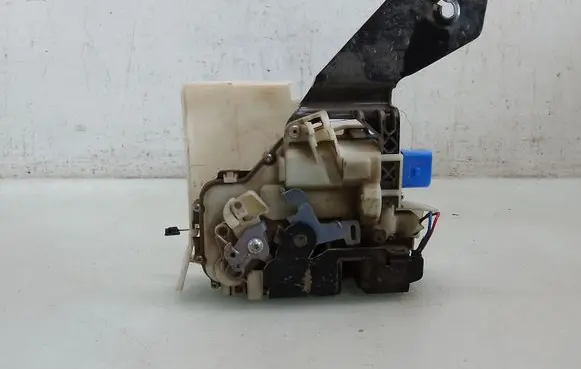 Front door lock