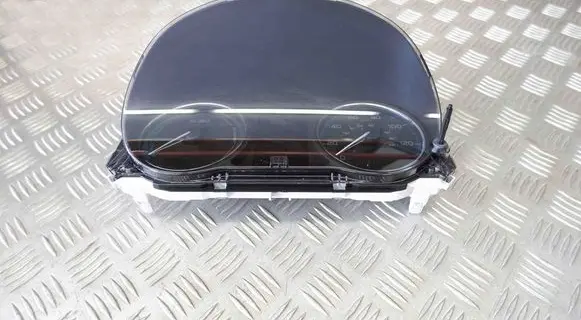 Speedometer (instrument cluster)