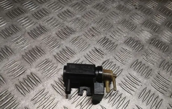 Mercedes-Benz CLA C117 X117 W117 Turbo solenoid valve 0101531328 A0101531328