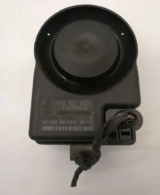 Audi A6 S6 C6 4F Alarm system siren 1K0951605C